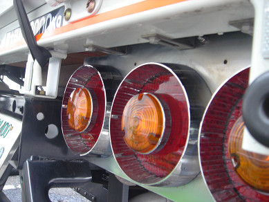 DSC01186s.jpg(49865 byte)