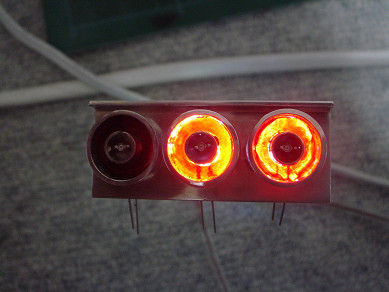 knight102.jpg(34788 byte)