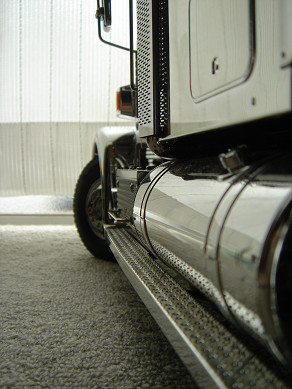 knight76.jpg(43026 byte)